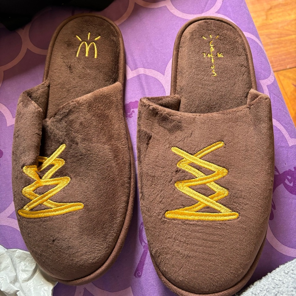 Travis Scott slippers cactus jack